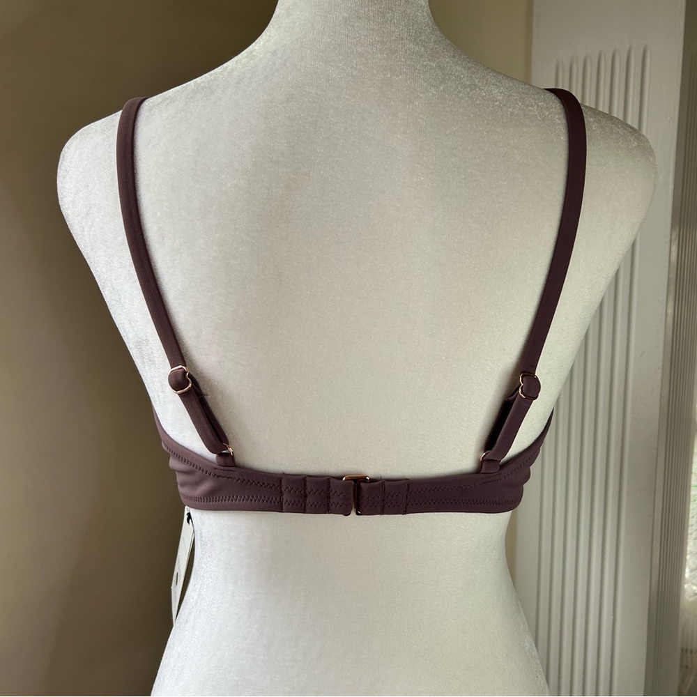 Shade & Shore Ruched Bikini Top with Front Keyhole Detail Hook Back Closure 36B - Picture 3 of 13